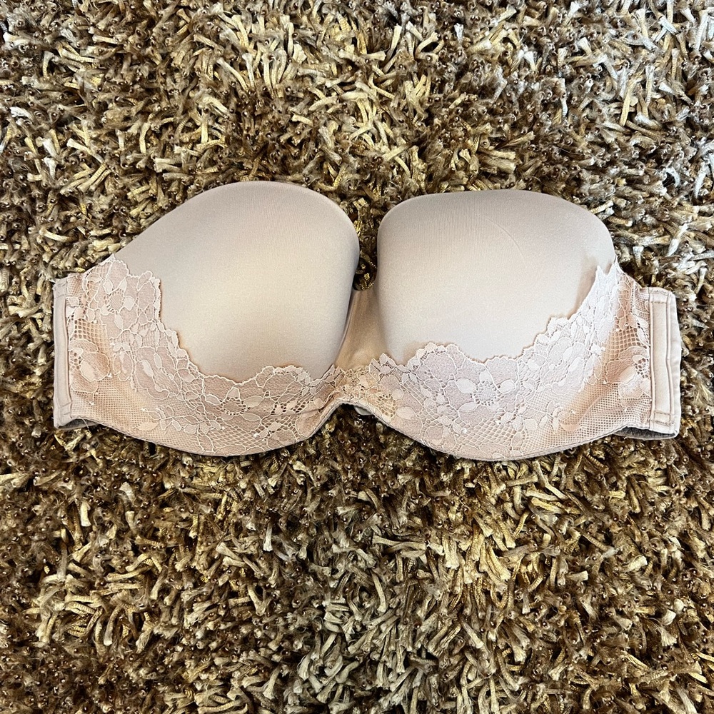 34DD Victoria’s Secret strapless bra lace tan skin color